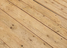 Rustikaler Altholz-Boden - Warme und einladende Optik mit einzigartigen Farbtönen und Texturen