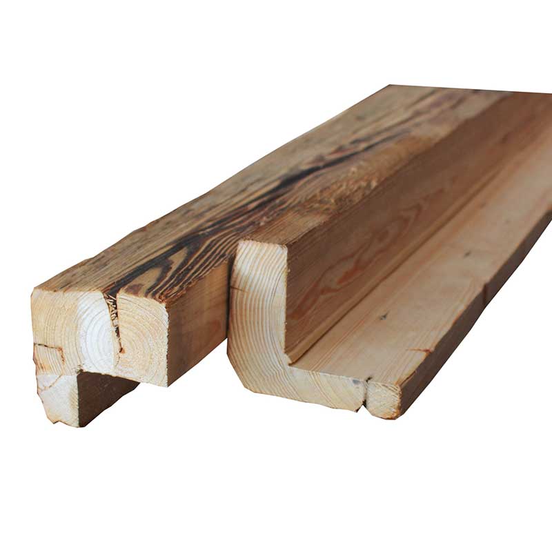 Endbeams aus Altholz sind Balken aus wiederverwendetem Altholz, die seitlich als Abschluss für Altholz-Wandverkleidungen dienen