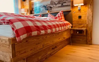 Schlafzimmer im Berghütten Stil