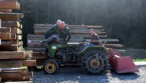 Teamwork mit Traktor