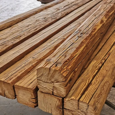 Altholzbalken - Wie alte Holz Balken aufbereiten und bürsten - Wie Altholzbalken bürsten und aufbereiten? So geht\'s!