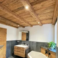 Hand-Hewn – Classic