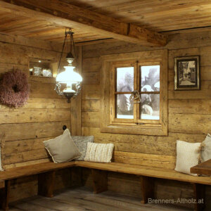 Wandverkleidung aus Altholz Bodenbretter