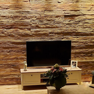 Rustikale Holzverkleidung Wand im Innenraum